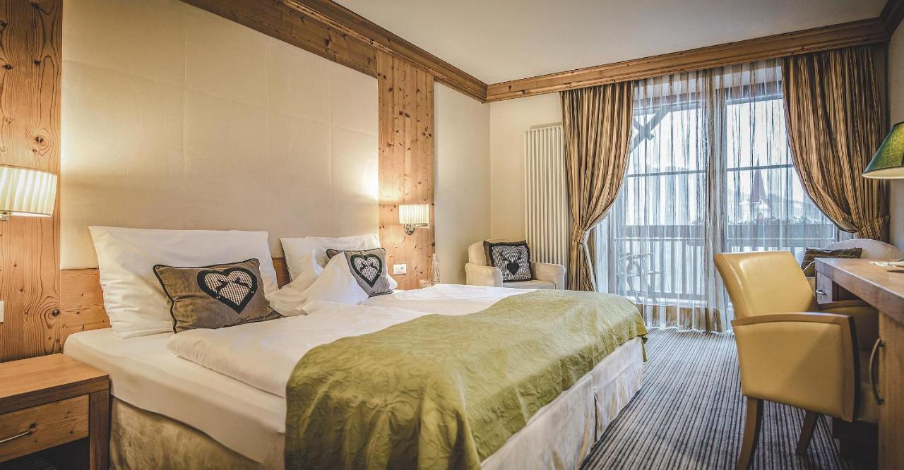 Taubers Unterwirt Aktiv & Vitalhotel Feldthurns Bagian luar foto